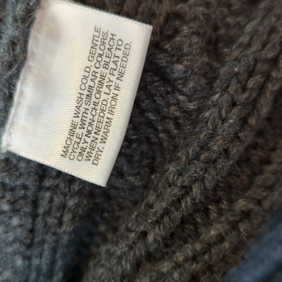 Long wrap sweater - Picture 8 of 11